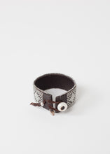 Load image into Gallery viewer, Leace Cuff
